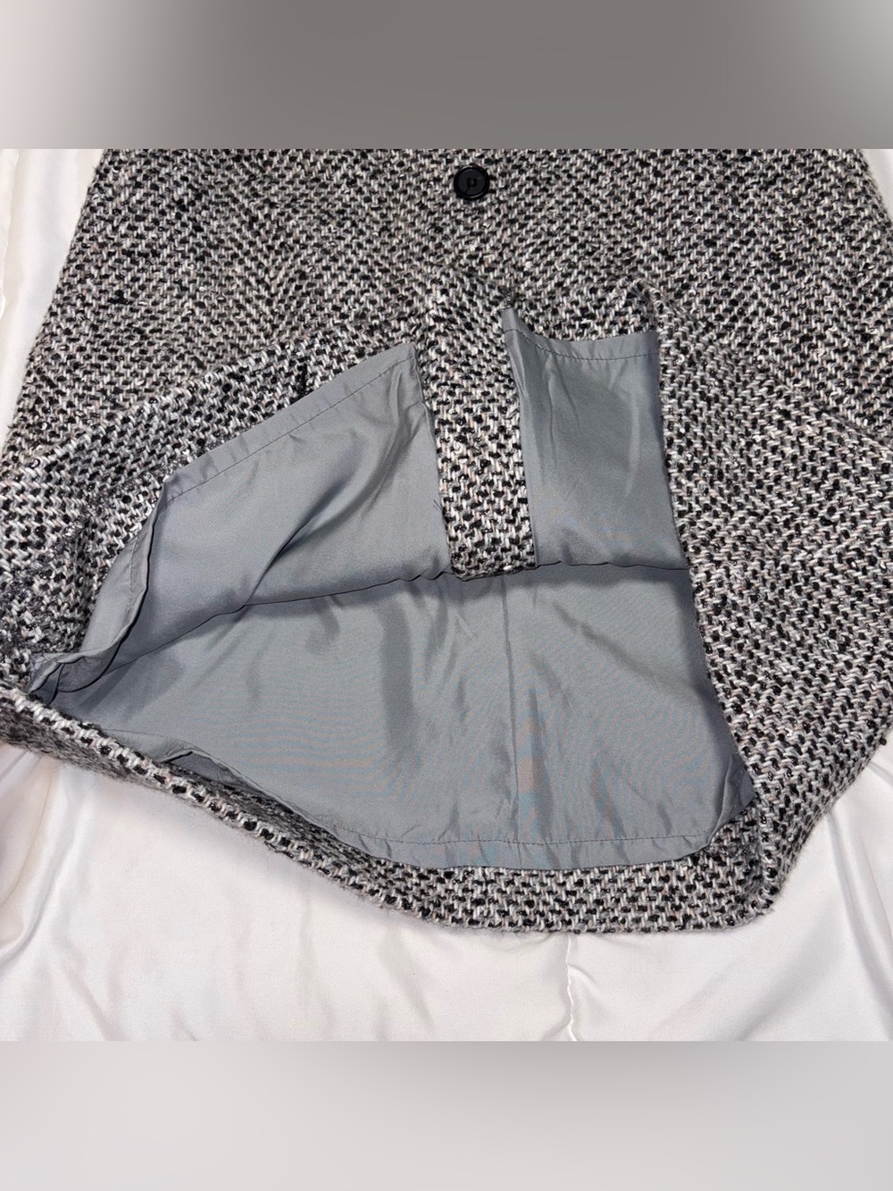LOFT Tweed Button Front Wool Blend Skirt Size 8 Black White Tan Cream - Picture 10 of 10